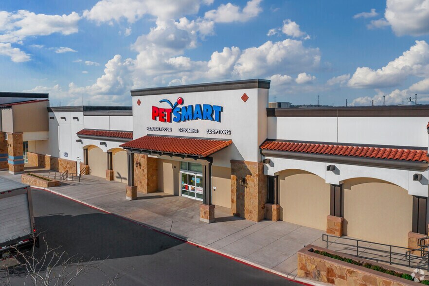 More Photos Of 415 W Loop 1604 S, San Antonio Unknown For Lease