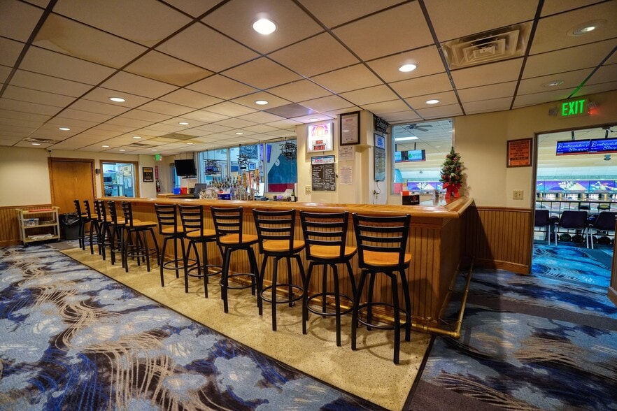More Photos Of 3279 McClelland Ave, Erie Bowling Alley For Sale