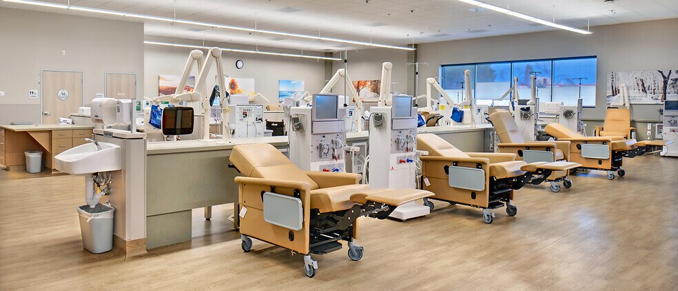 More Photos Of 38454 5th St W, Palmdale Medical For Sale