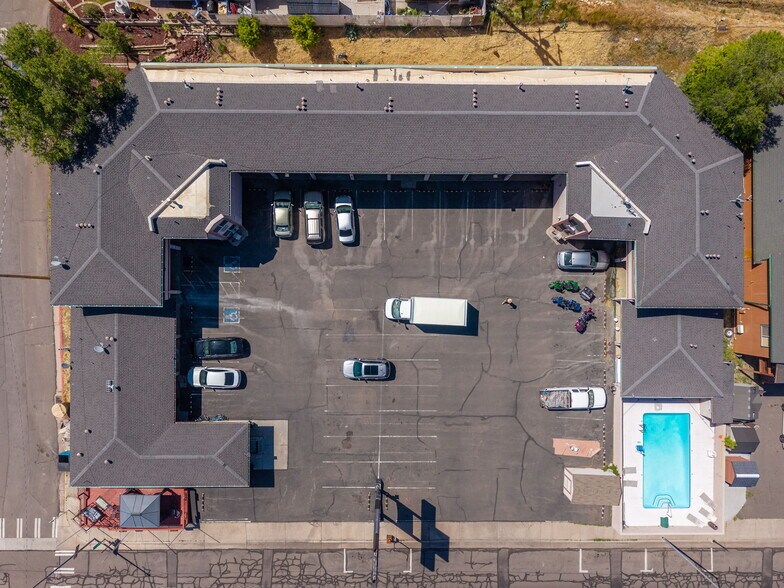 More Photos Of 430 E Route 66, Williams Hotel For Sale