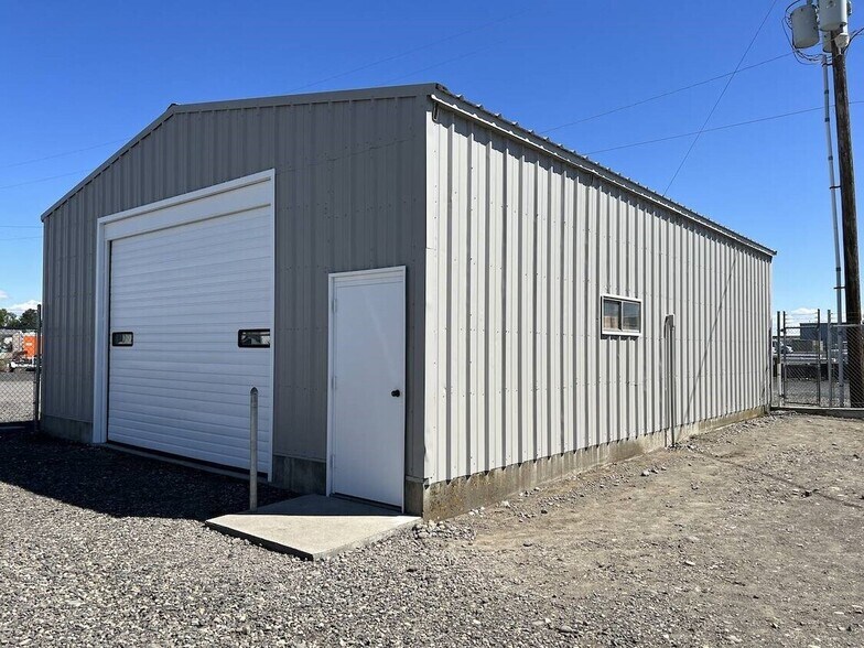 Primary Photo Of 80555 US 395, Hermiston Office For Sale