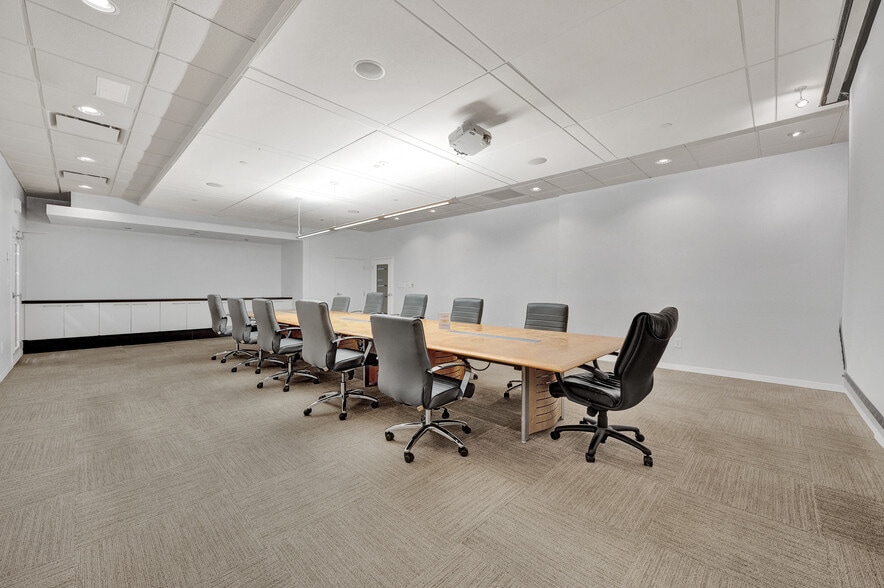 More Photos Of 4500 Leeds Ave, North Charleston Unknown For Lease