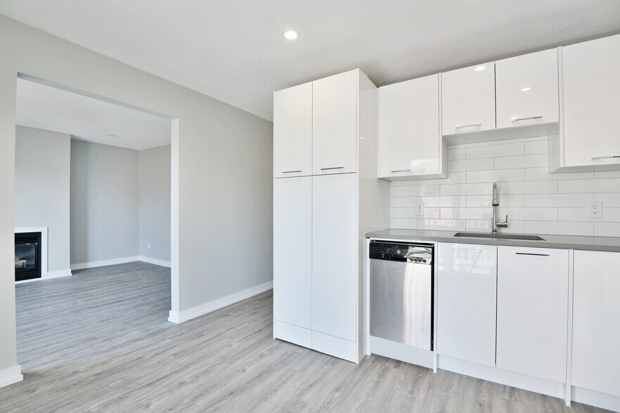 More Photos Of 369 Lafontaine Ave, Ottawa Apartments For Sale