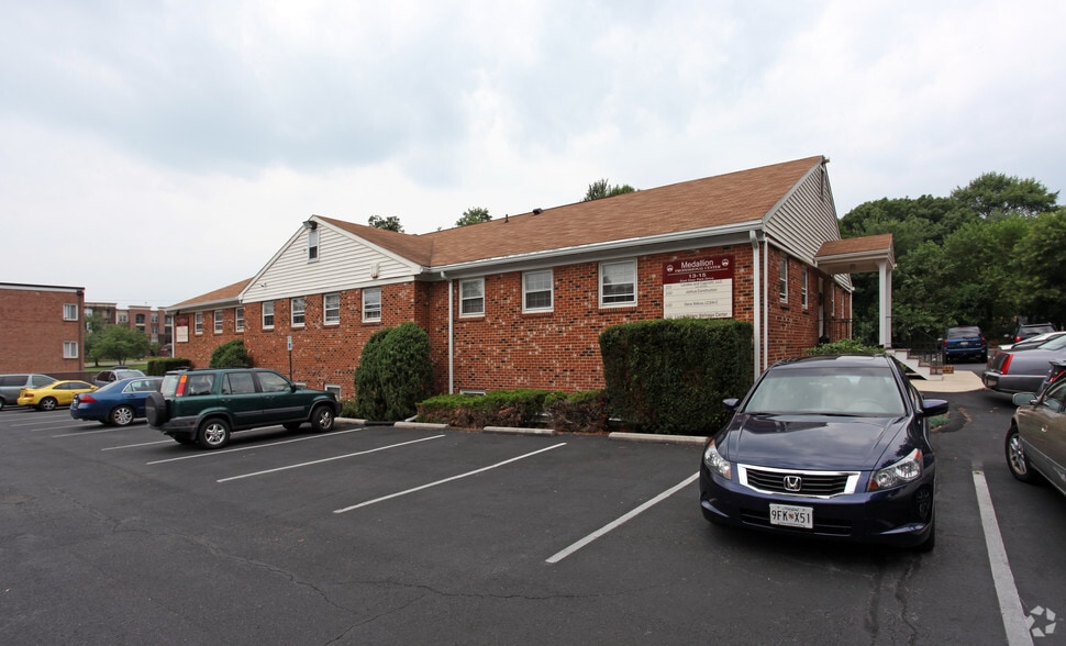 More Photos Of 13-15 E Deer Park Dr, Gaithersburg Unknown For Lease