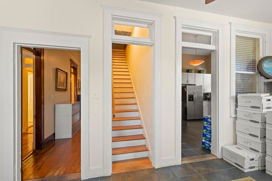 More Photos Of 656 Garden St, Pensacola Office For Sale