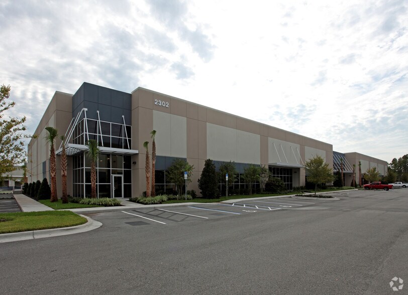 More Photos Of 2405 Commerce Park Dr, Orlando Unknown For Lease