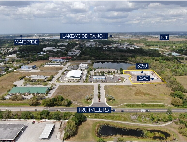 More Photos Of 8250 Vicela Dr, Sarasota Warehouse For Lease