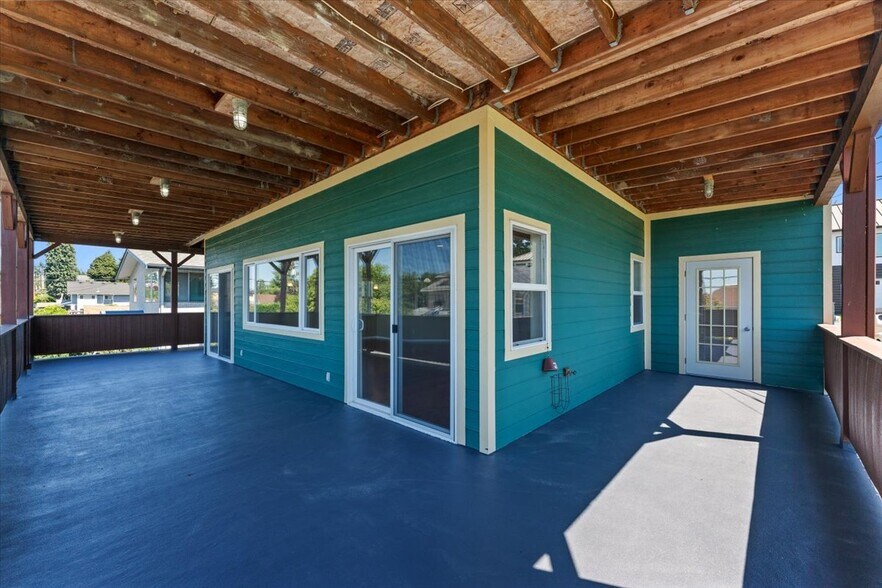 More Photos Of 829 2nd St, Mukilteo Office Residential For Sale