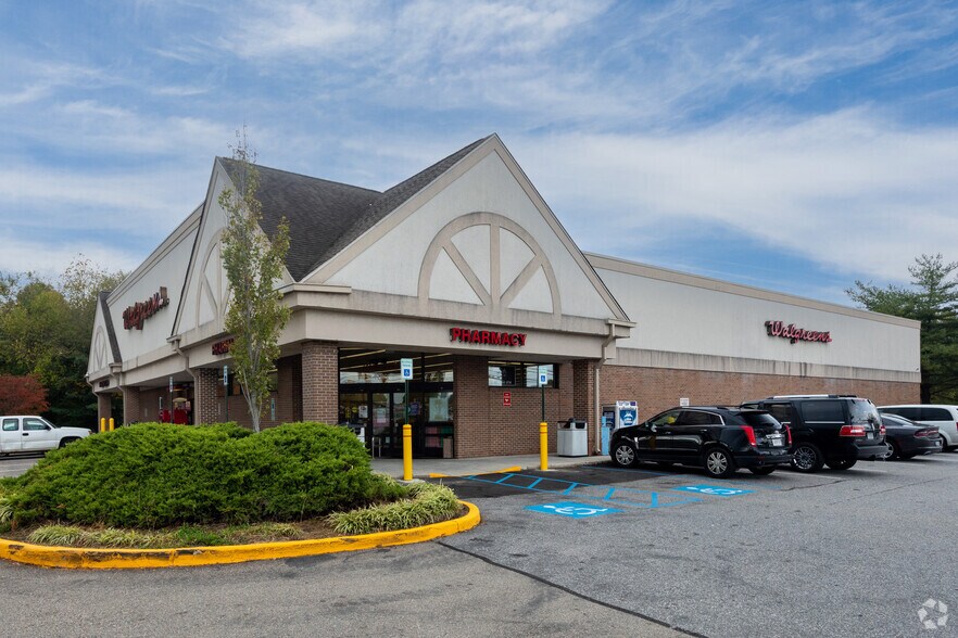 More Photos Of 4720 Nine Mile Rd, Richmond Drugstore For Sale