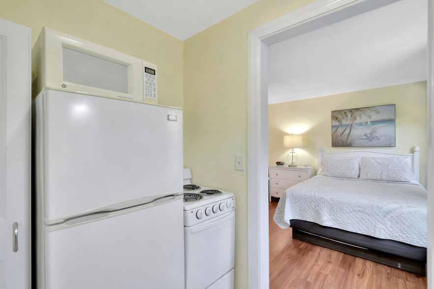 More Photos Of 901 N Ocean Blvd, Pompano Beach Hotel For Sale