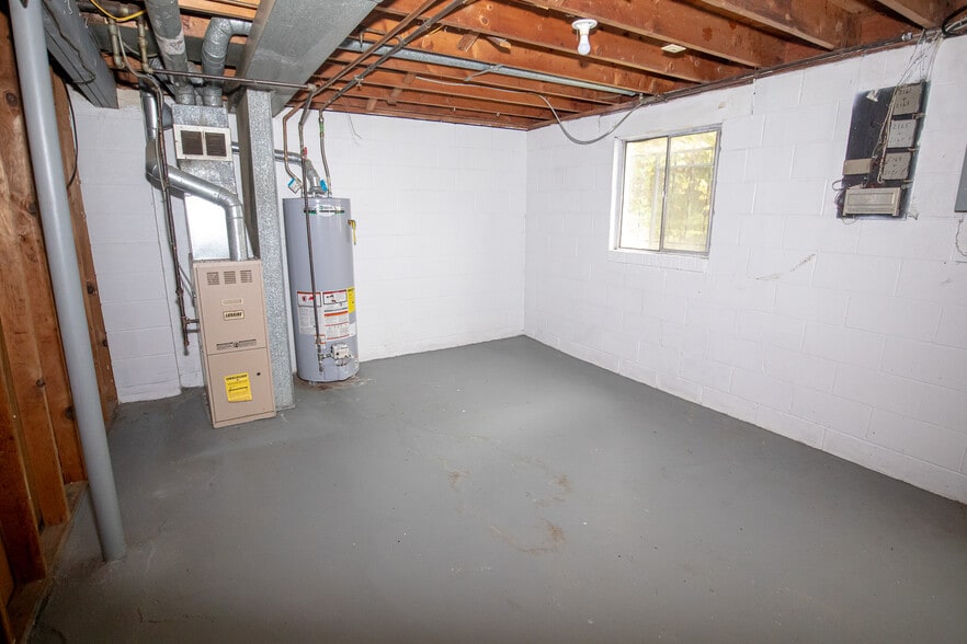 More Photos Of 2171 Thurmont Rd, Akron Multifamily For Sale