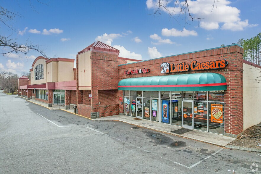 More Photos Of 1925-1955 Davis Park Rd, Gastonia General Retail For Sale