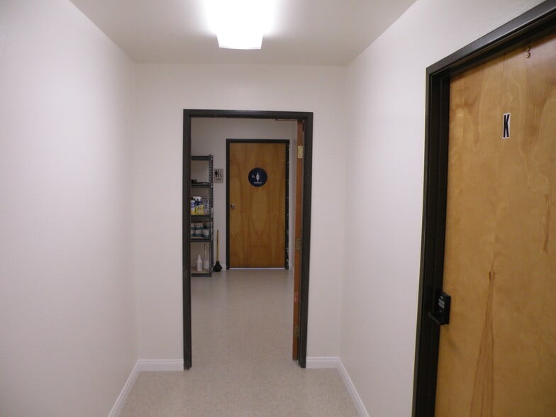 More Photos Of 3121 E Avenue I, Lancaster Freestanding For Sale