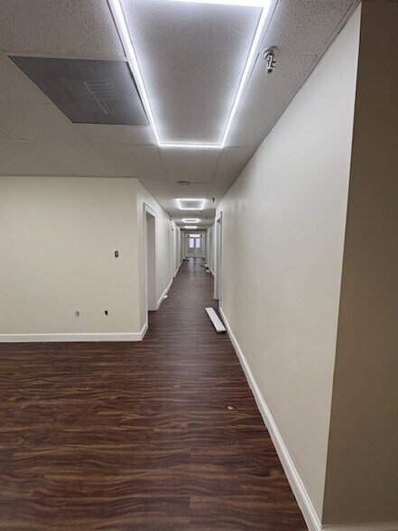 More Photos Of 201 W Market St, Kingsport Office For Sale