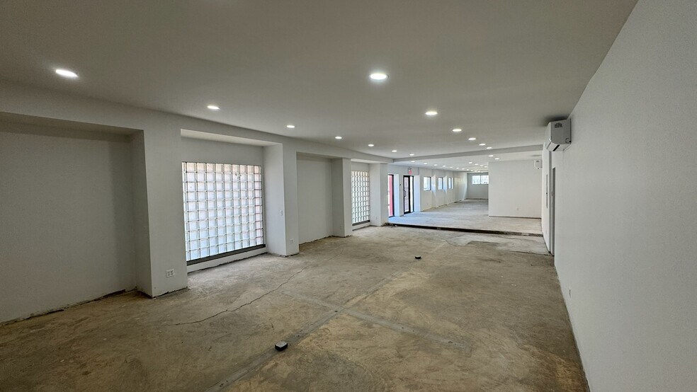 More Photos Of 4530 11th St, Long Island City Loft Creative Space For Lease