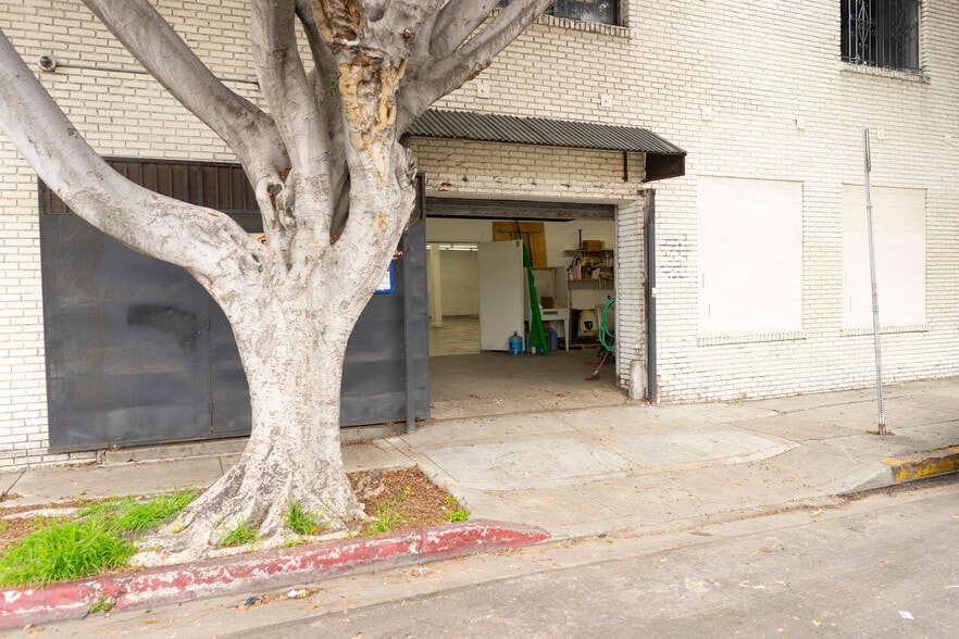 More Photos Of 955 Venice Blvd, Los Angeles Warehouse For Lease