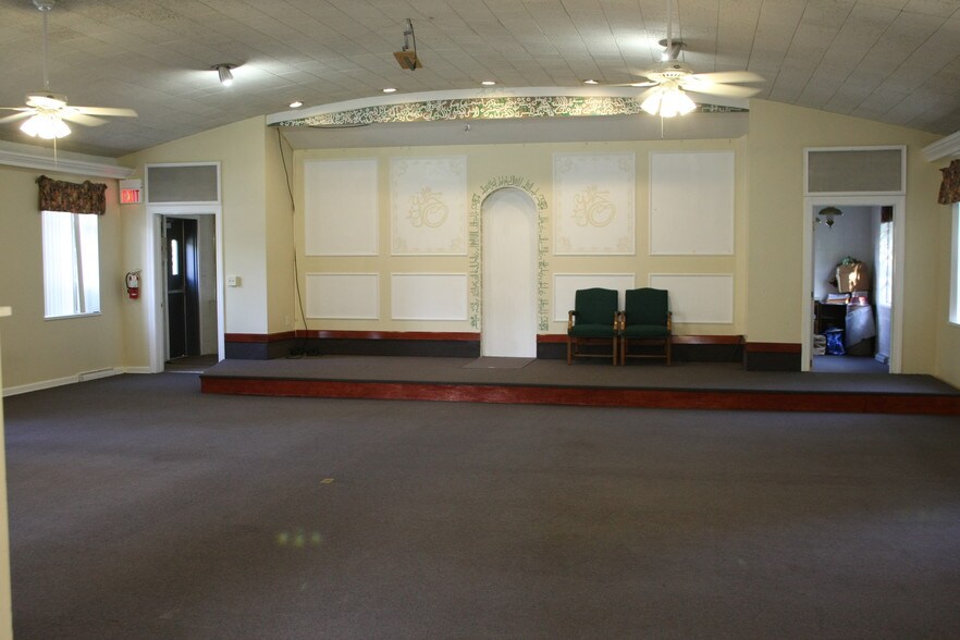 More Photos Of 10909 Chippewa Rd, Brecksville Religious Facility For Sale