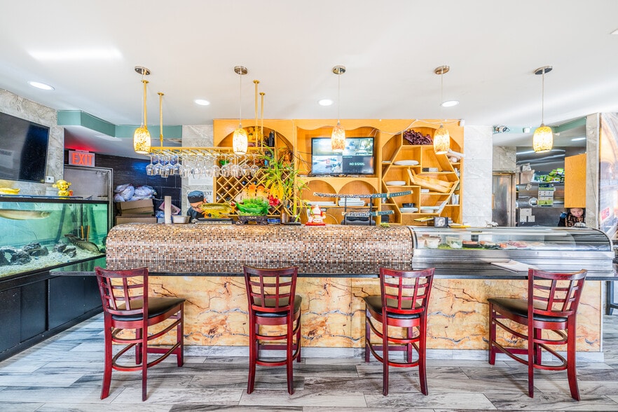More Photos Of 1506 Bronxdale Ave, Bronx Restaurant For Sale