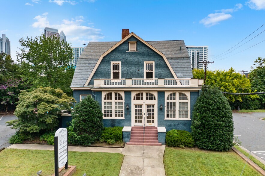 Primary Photo Of 435 E Morehead St, Charlotte Office For Lease