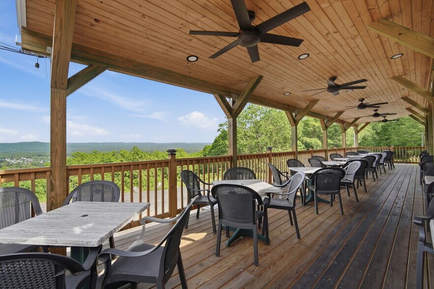 More Photos Of 100 Mountain Rd, Easthampton Restaurant For Sale