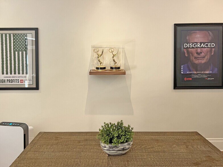 More Photos Of 504 W 7th St, Austin Office For Sale