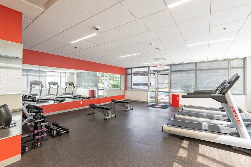 More Photos Of 9200-9211 Corporate Blvd, Rockville Unknown For Lease