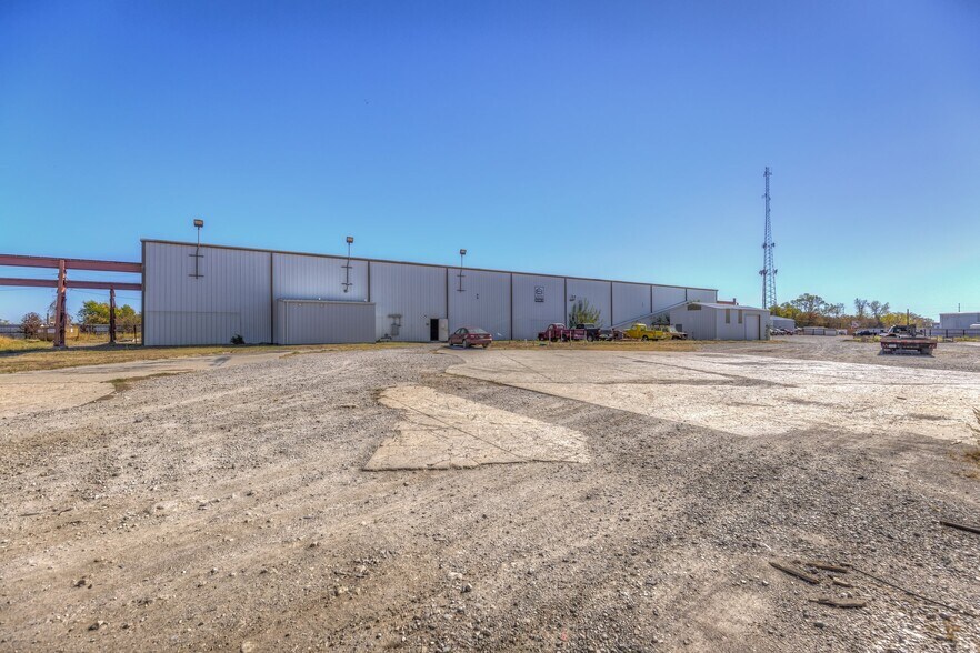 More Photos Of 1827 170th E Ave, Tulsa Industrial For Lease