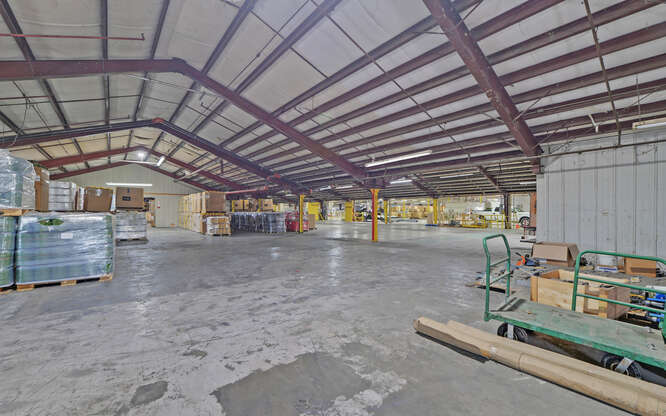 More Photos Of 410 S River St, Calhoun Warehouse For Sale