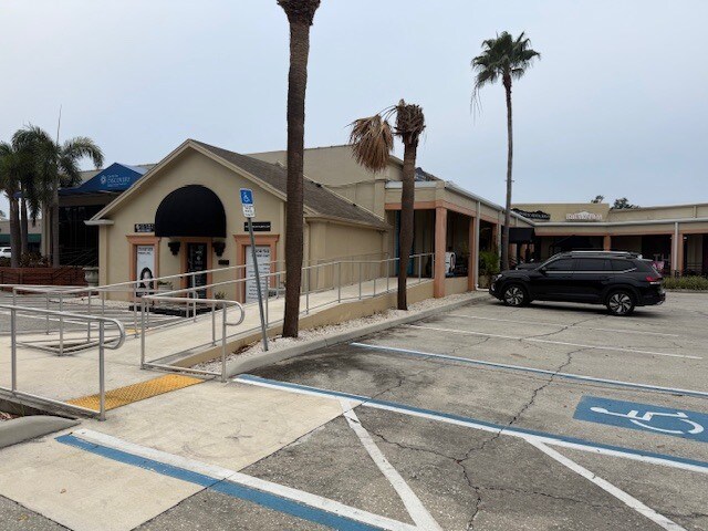 More Photos Of 3215-3217 S Macdill, Tampa Unknown For Lease