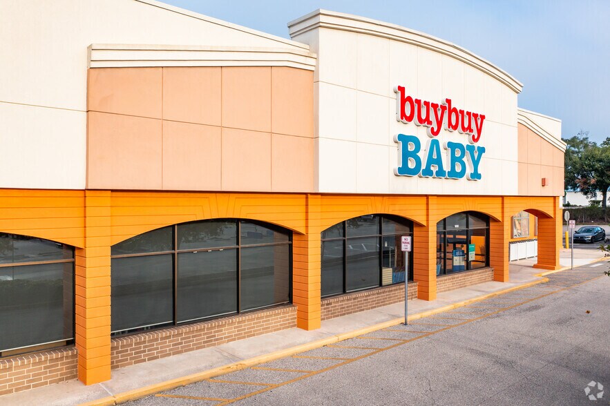 More Photos Of 130 E Altamonte Dr, Altamonte Springs Unknown For Lease