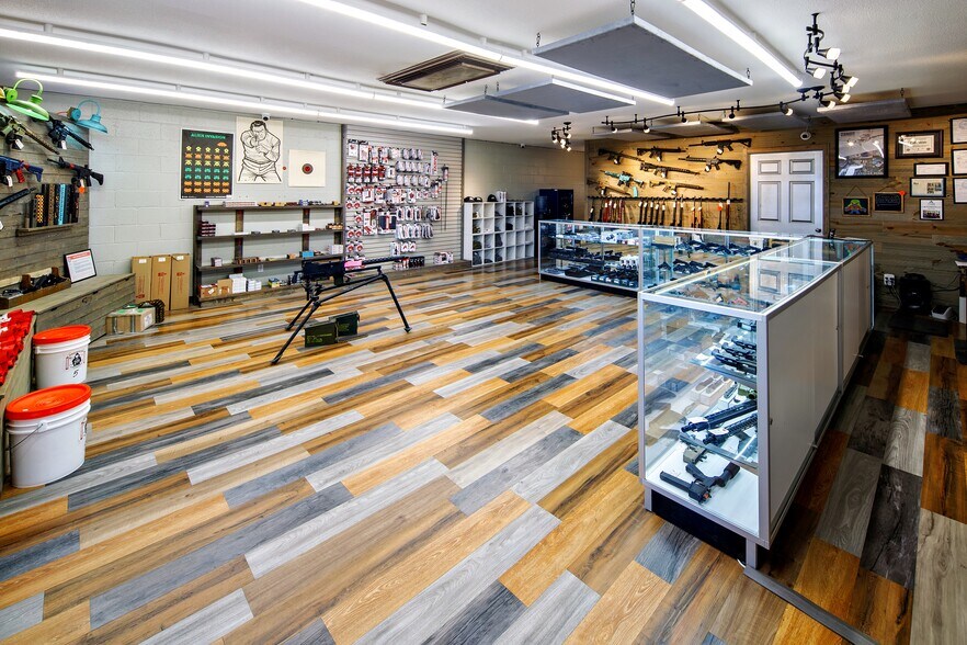 More Photos Of 72 Smoketree Ave S, Lake Havasu City Storefront Retail Office For Sale