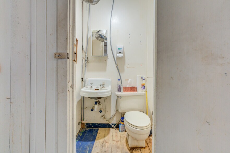 More Photos Of 1301 Buddy Holly Ave, Lubbock Warehouse For Lease