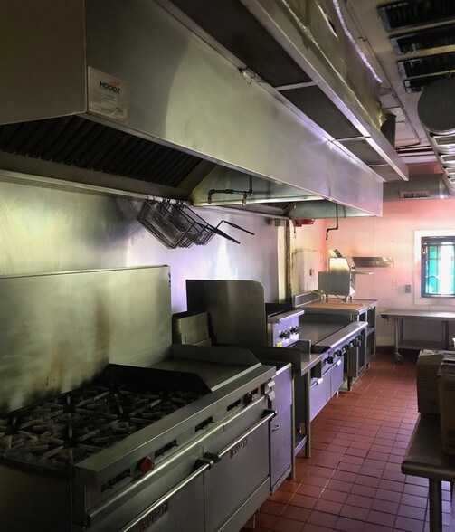 More Photos Of 4219 Fredericksburg Rd, San Antonio Storefront Retail Office For Sale