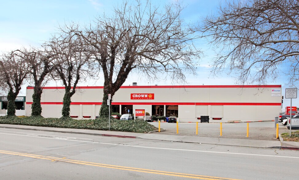 Primary Photo Of 2721 Teagarden St, San Leandro Warehouse For Lease