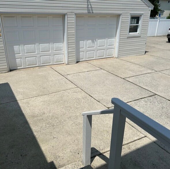 More Photos Of 2138 Wantagh Ave, Wantagh Office For Lease