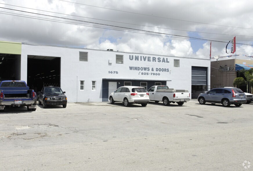 More Photos Of 1675-1677 W 31st Pl, Hialeah Manufacturing For Sale