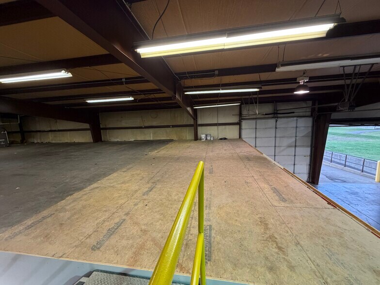 More Photos Of 111 Capital Ct, Nicholasville Industrial For Sale