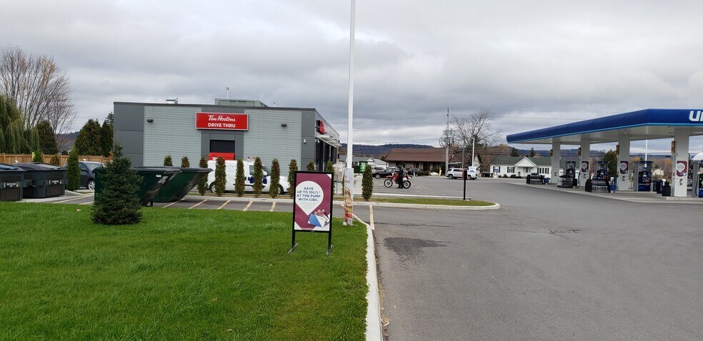 More Photos Of 1725 County Road 4, L'orignal Service Station For Sale