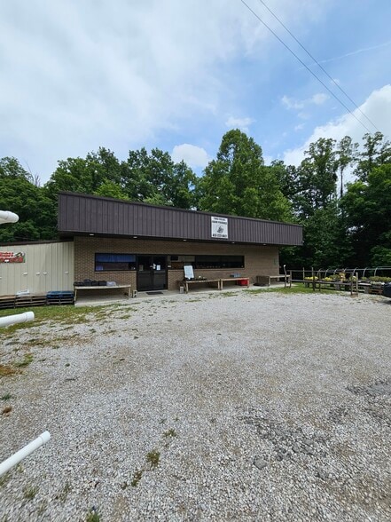 More Photos Of 27090 Scott Hwy, Winfield Freestanding For Sale