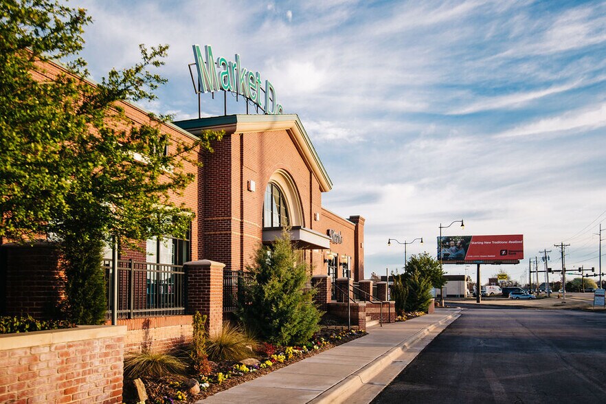 More Photos Of 3409 S Broadway, Edmond General Retail For Lease