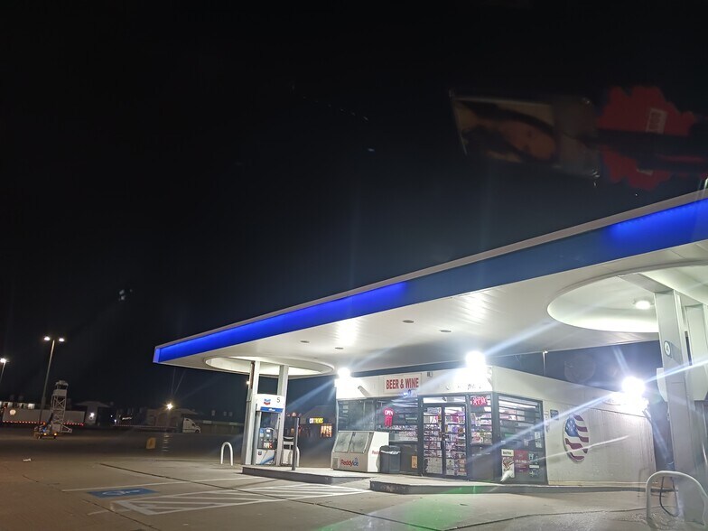 More Photos Of 9791 Forest Ln, Dallas Freestanding For Sale