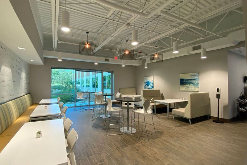 More Photos Of 2806 W Bitters Rd, San Antonio Unknown For Lease