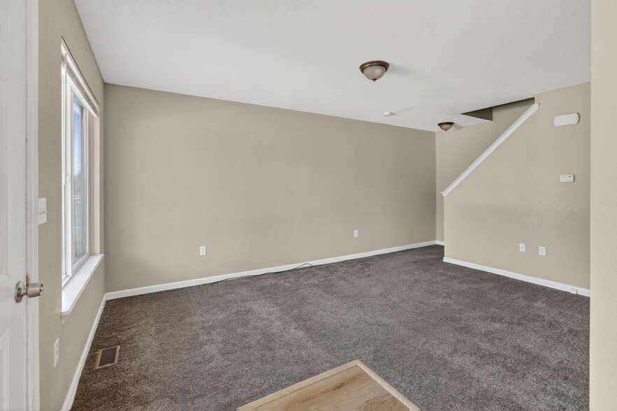 More Photos Of 9295 Cedar Creek Ct, Swartz Creek Apartments For Sale
