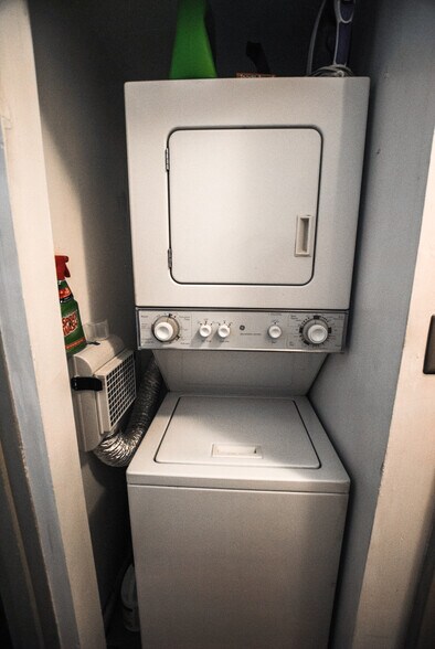 More Photos Of 809 Cathedral St, Baltimore Apartments For Lease