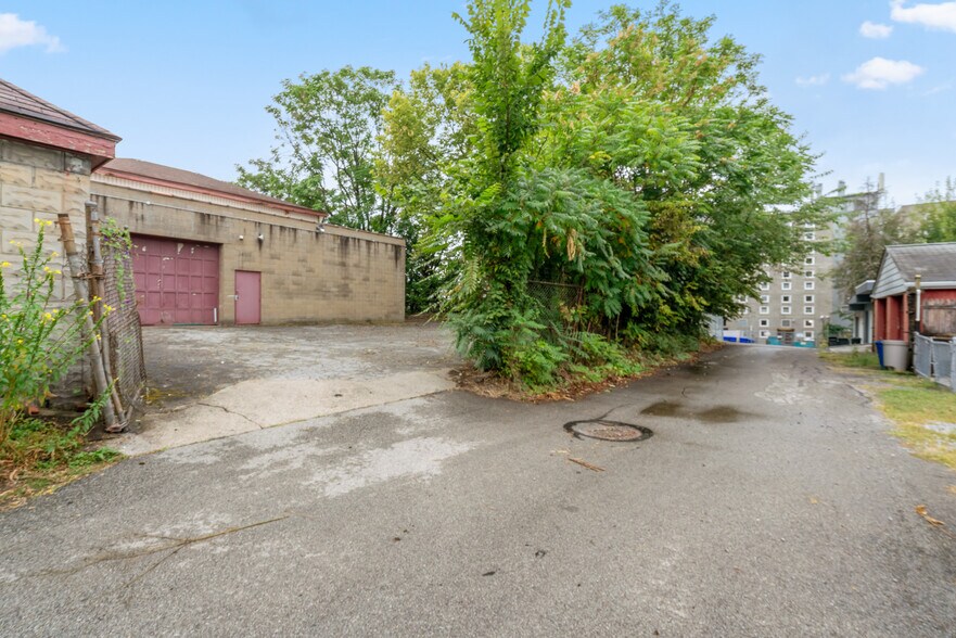 More Photos Of 4745 Modoc St, Pittsburgh Office For Sale