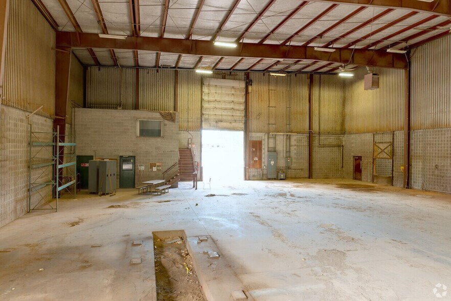 More Photos Of 735 Wangum Rd, Victor Warehouse For Sale