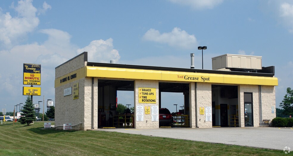 More Photos Of 3820-3900 44th Ave, Moline Unknown For Lease