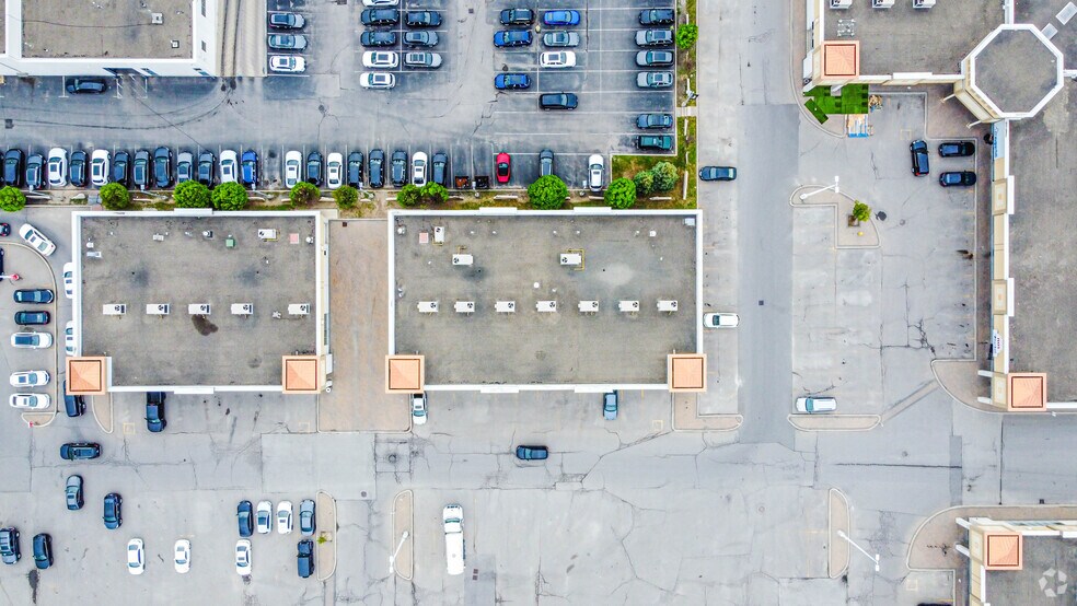 More Photos Of 9100 Jane St, Vaughan General Retail For Sale