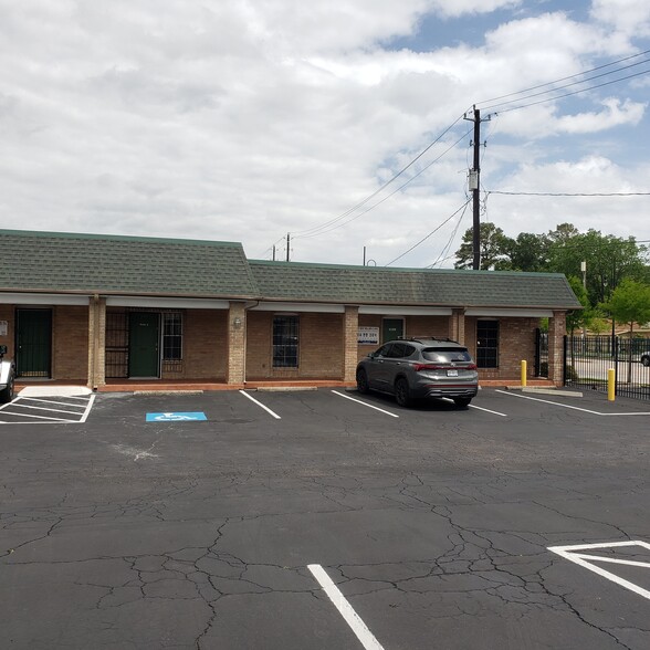 Primary Photo Of 1111 Gessner Rd, Houston Medical For Lease