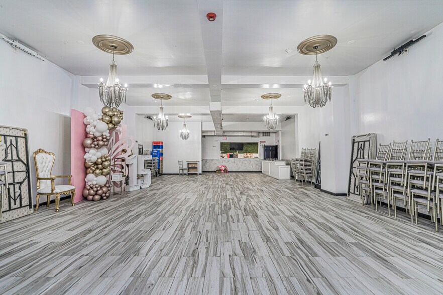 More Photos Of , Freeport General Retail For Sale